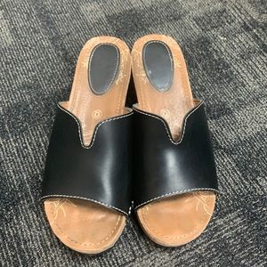 CLOSET CLEANOUT‼️Bussola Wedge Sandals 👡